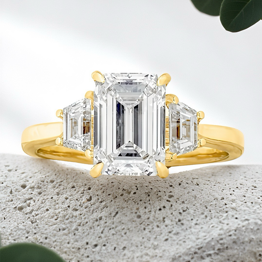 Load image into Gallery viewer, LUCCE SOPHIA™ Luxe Emerald Lab Diamond 2.00ct D VVS2 IGI 18K Yellow Gold
