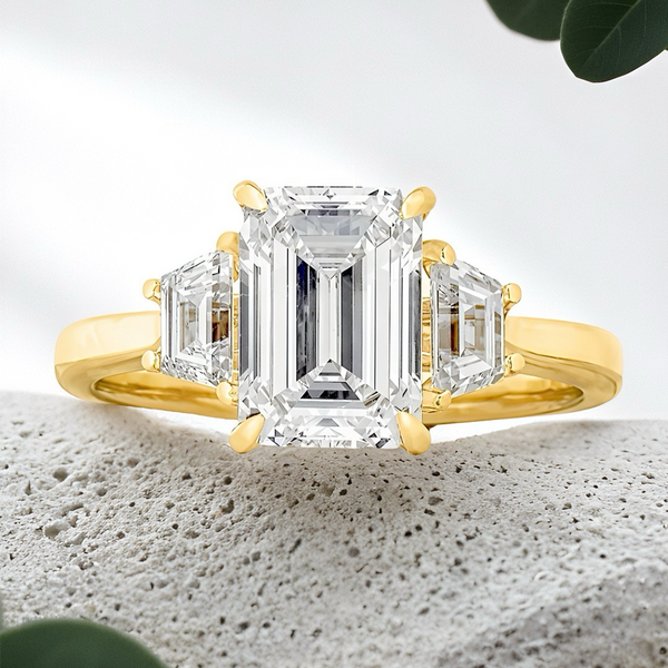 Lucce Sophia Luxe Emerald Lab Diamond 2.00ct D VVS2 IGI 18K Yellow Gold