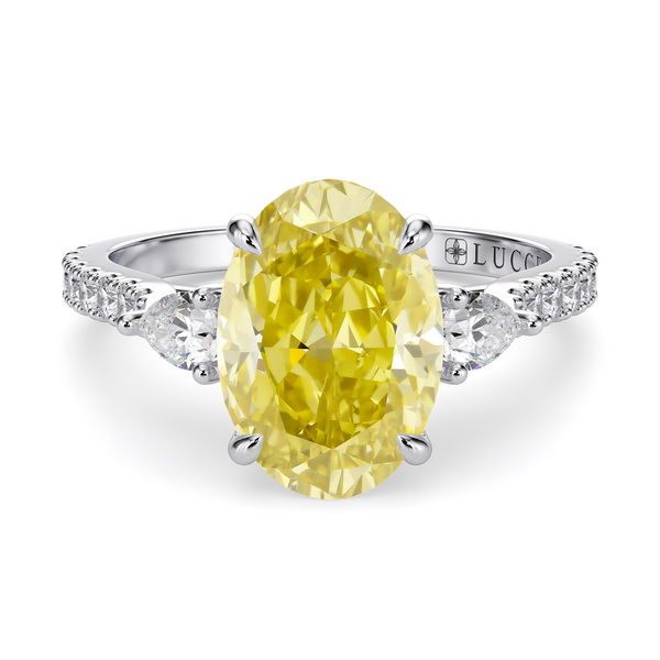 LUCCE SOPHIA™ Pavé Oval SUNBURST™ Yellow Diamond