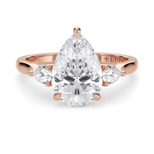 Load image into Gallery viewer, LUCCE SOPHIA™ Siena Pear Round Lab Diamond 1.01ct E VVS2 18K Rose Gold
