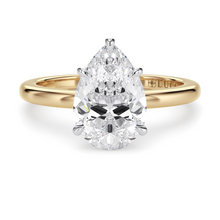 Load image into Gallery viewer, LUCCE VERONA™ Pear Natural Diamond 0.50ct I VS1 GIA 18K Yellow Gold
