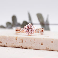 Load image into Gallery viewer, Fiore Sei Pink Lab Diamond 1.07ct Fancy Intense Pink VVS2 Id IGI 18K Rose Gold
