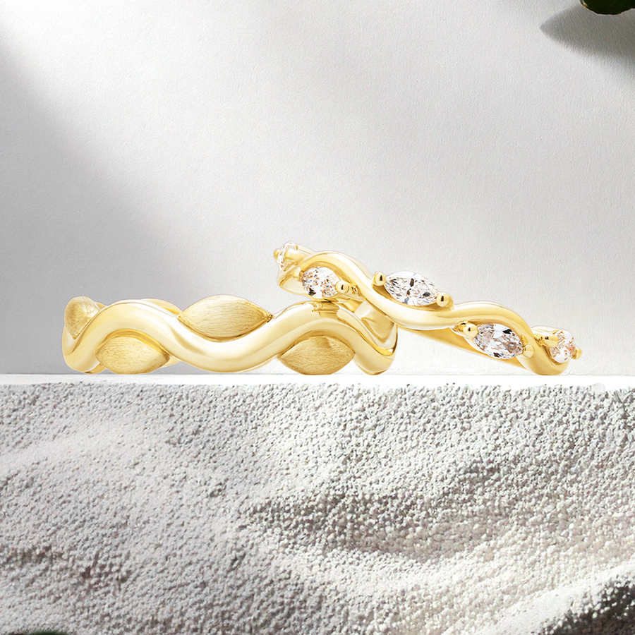 Load image into Gallery viewer, LUCCE Carved Intertwined Marquise Texture with Polished Finish Unisex Wedding Ring in Gold or Platinum
