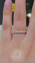 Load and play video in Gallery viewer, Lucce Paula Band 0.78ctw Lab Diamond 14K Yellow Gold
