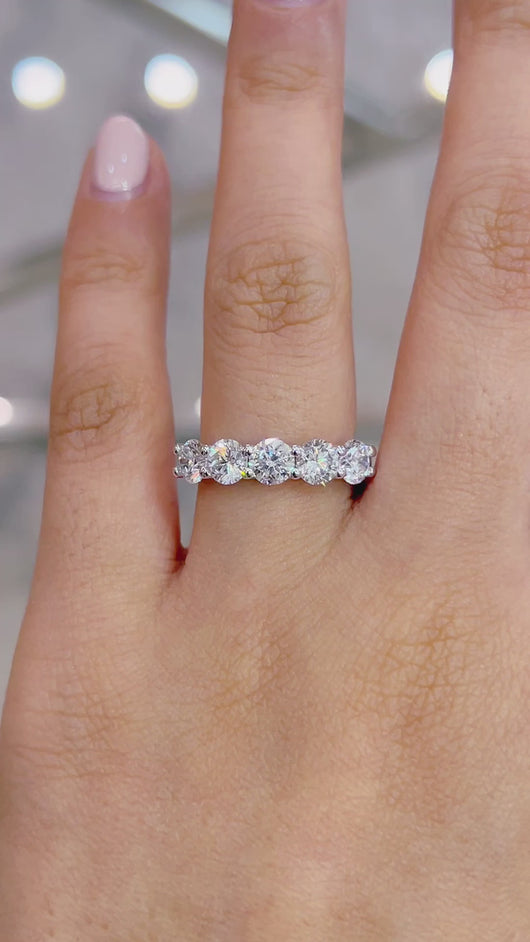LUCCE RIVERA™ 5-Stone Round Diamond