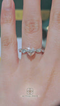 Load and play video in Gallery viewer, LUCCE CONSTANCE™ Petal Heart ROSÉ™ Pink Lab Diamond 1.03ct Fancy Intense Pink VVS2 IGI Platinum and 18K Rose Gold Prongs
