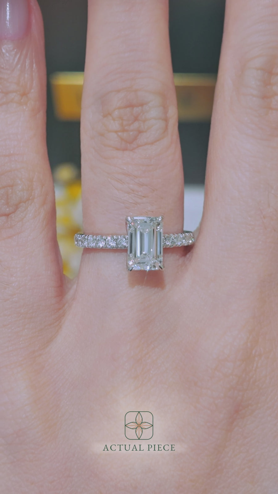 Load and play video in Gallery viewer, LUCCE Pavé Emerald Diamond Engagement Ring with Petal Prongs in Gold or Platinum
