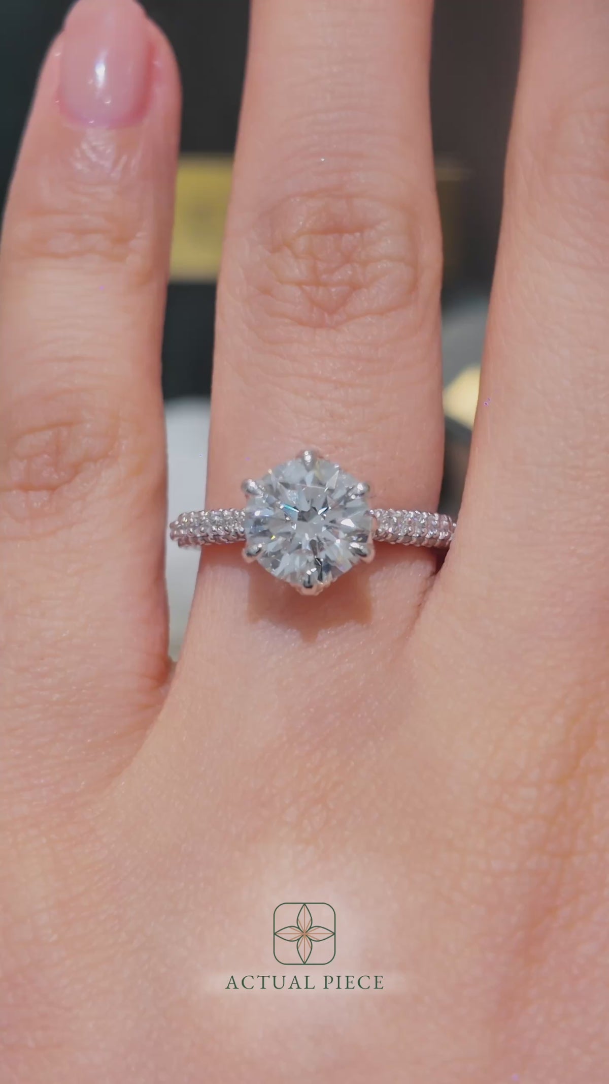 Load and play video in Gallery viewer, Lucce Maria Petal Prongs Round Diamond Tri-row Pave Platinum
Manila, Philippines
