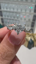 Load and play video in Gallery viewer, Lucce Constance Heart Diamond
