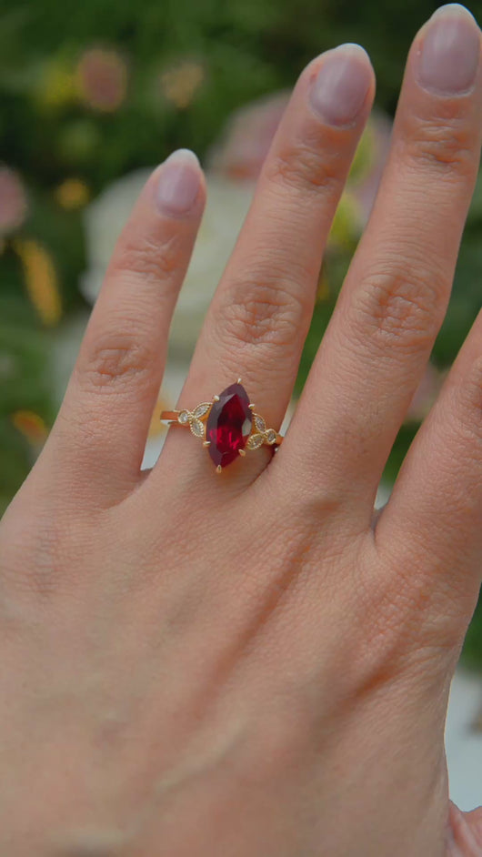 LUCCE STELLA™ Marquise AURORA™ Red Ruby 2.00ct 14K Yellow Gold