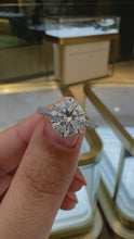 Load and play video in Gallery viewer, Maria Lab Diamond 3.09ct F VVS2 Id IGI Platinum
