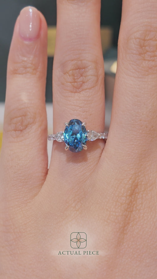 LUCCE SOPHIA™ Pavé Oval OCEAN™ Blue Lab Diamond 1.70ct Fancy Vivid Blue VS1 Ex IGI Platinum