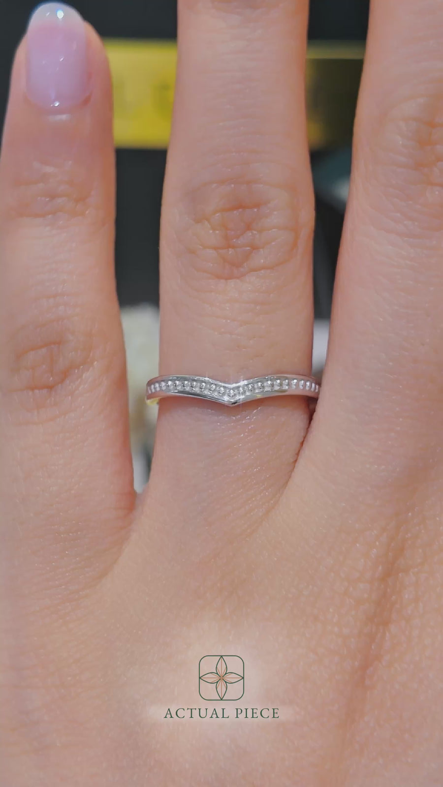 Load and play video in Gallery viewer, LUCCE AVA™ 18K White Gold
