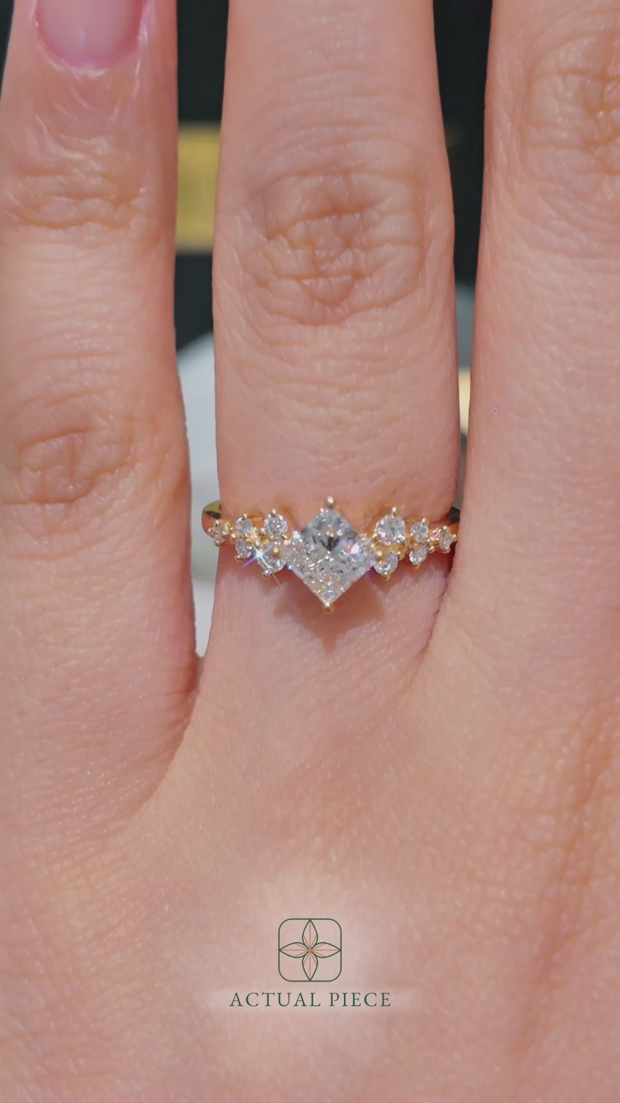 Load and play video in Gallery viewer, LUCCE Cluster Princess Diamond Engagement Ring with Petal Prongs in Gold or Platinum
