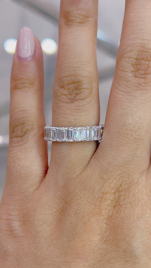 LUCCE RIVERA™ Eternity Emerald Diamond