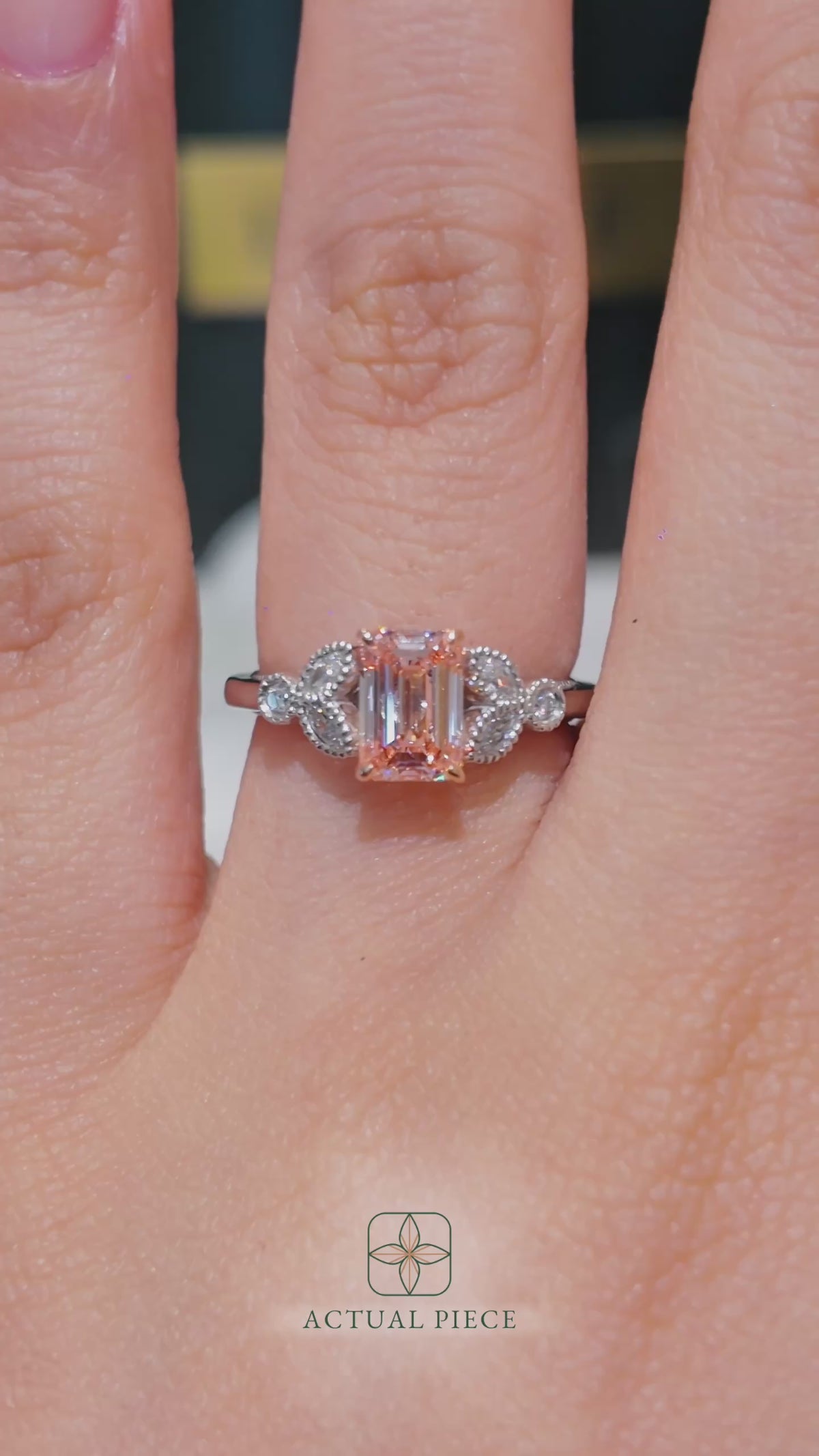 Load and play video in Gallery viewer, LUCCE STELLA™ Emerald ROSÉ™ Pink Lab Diamond 1.02ct Fancy Intense Pink VS1 IGI Platinum and 14K Rose Gold Prongs
