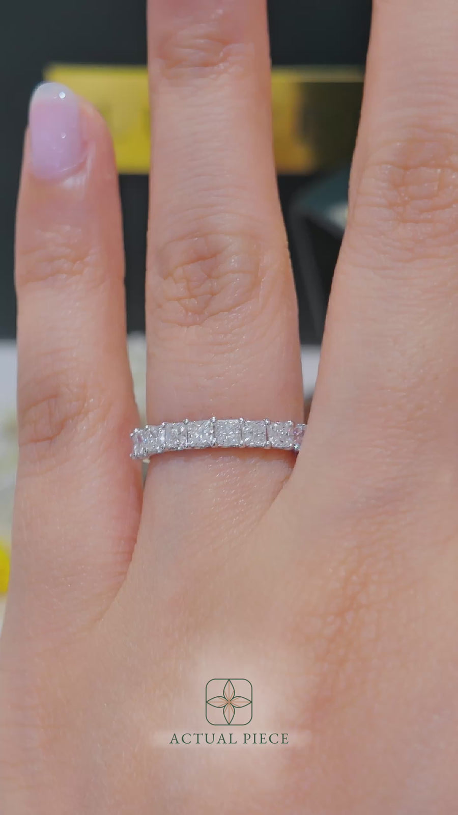 Load and play video in Gallery viewer, LUCCE RIVERA™ 9-stone Princess 0.90ctw Lab Diamond 14K White Gold
