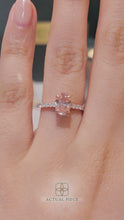 Load and play video in Gallery viewer, Lucce Azalea Pavé Oval Rosé Pink Lab Diamond 1.00ct Fancy Vivid Pink VVS2 Ex IGI 18K Rose Gold
