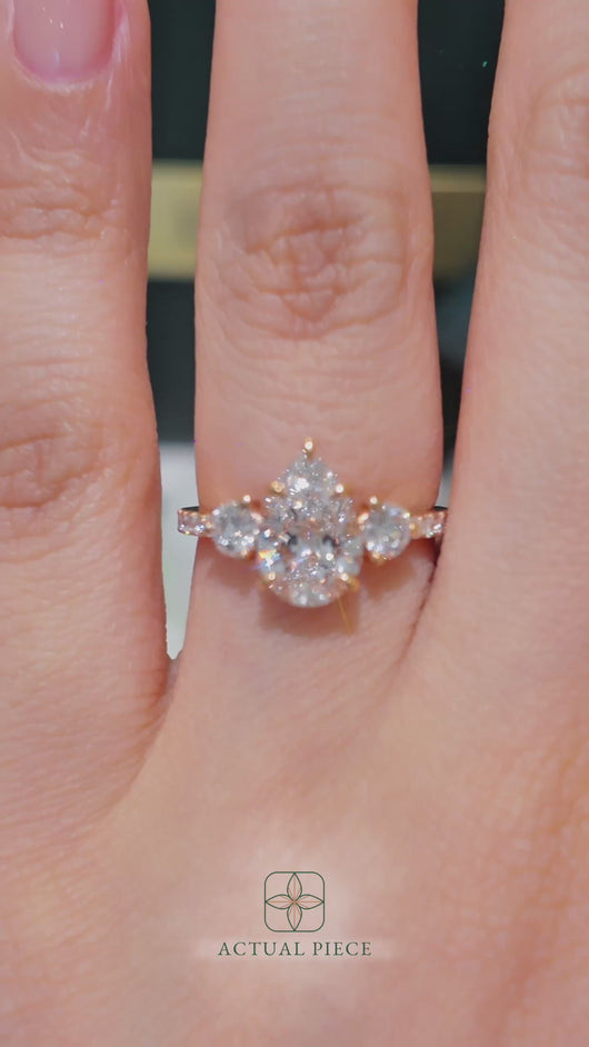 LUCCE SOPHIA™ Siena Pear Diamond