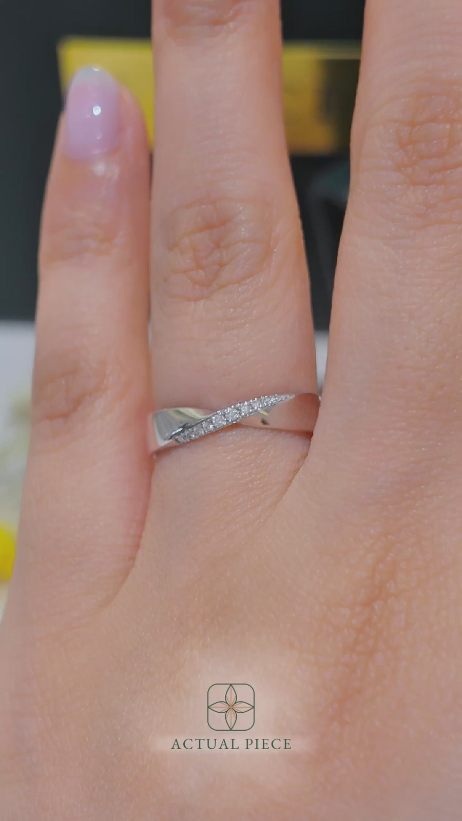 Load and play video in Gallery viewer, LUCCE ADIEL™ 0.15ctw Lab Diamond 14K White Gold

