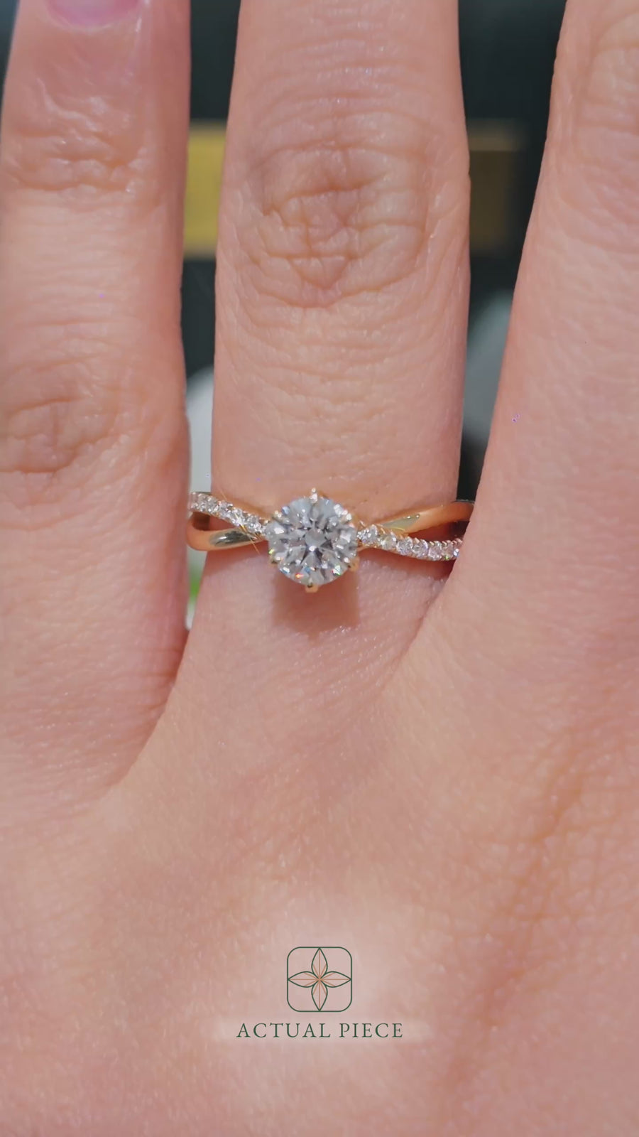 Load and play video in Gallery viewer, LUCCE Infinity Twisting Pavé Round Diamond with Petal Prongs in Gold or Platinum
