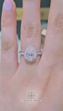 Load and play video in Gallery viewer, LUCCE MONTEVALLE™ Pear Lab Diamond 1.51ct D VVS2 IGI 18K White Gold
