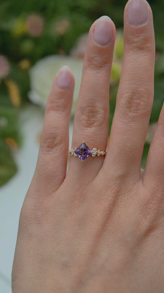 LUCCE ELLIA™ Princess AURORA™ Purple Amethyst 1.00ct 14K Yellow Gold