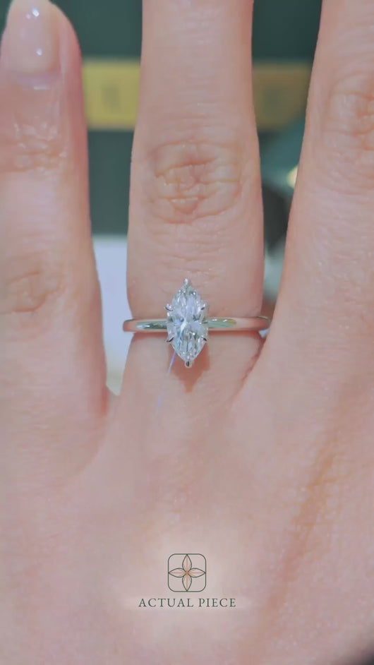 LUCCE LUCIA™ Marquise Lab Diamond 0.78ct E VVS2 IGI 14K White Gold