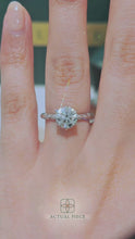Load and play video in Gallery viewer, LUCCE ECUADORIAN™ Fili Round Lab Diamond 1.53ct D VS1 Id IGI Platinum
