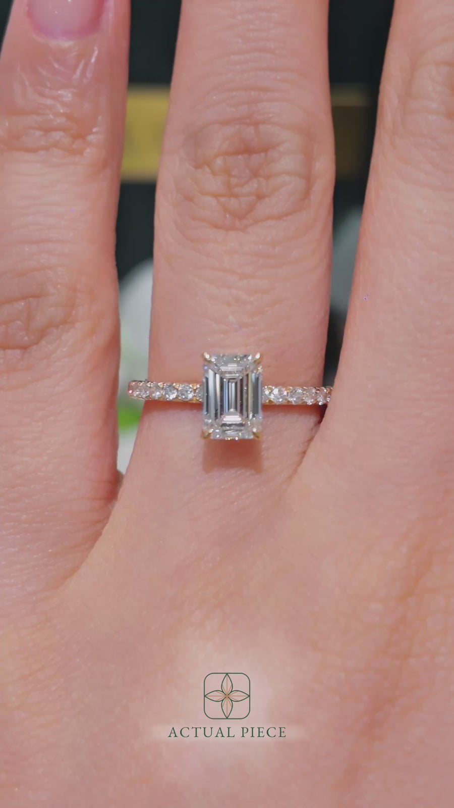 Load and play video in Gallery viewer, LUCCE Pavé Emerald Diamond Engagement Ring with Petal Prongs in Gold or Platinum
