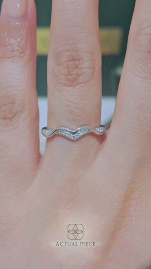 LUCCE Contoured Twisting Pave Diamond Wedding Ring in Gold or Platinum 
