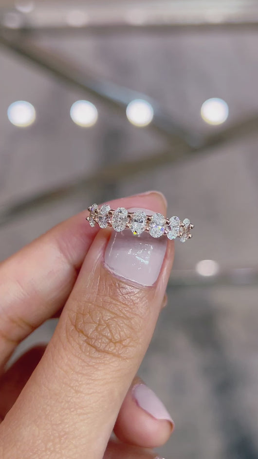 LUCCE RIVERA™ 7-Stone Oval Diamond