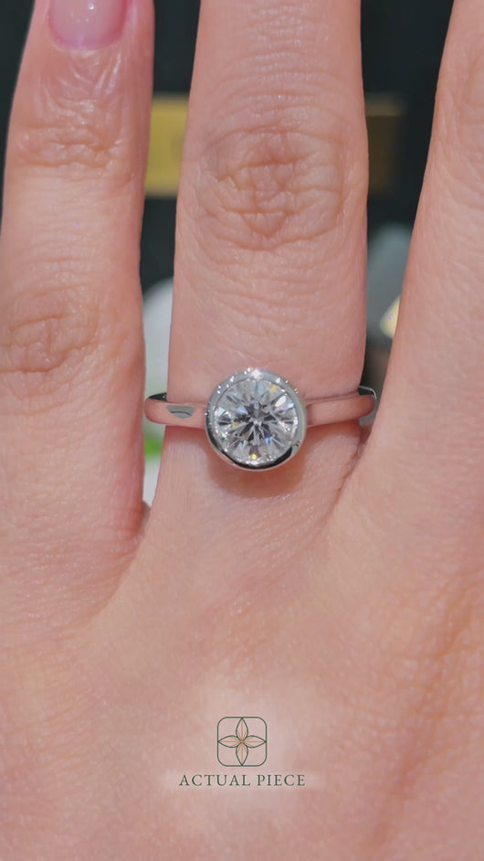 LUCCE CARLA™ Round Diamond