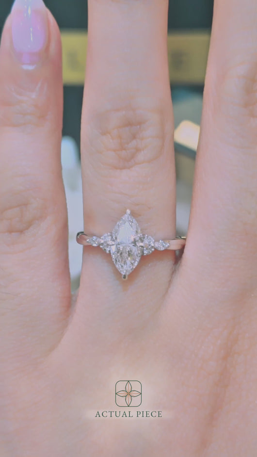 LUCCE ALESSA™ Marquise Lab Diamond 1.05ct D VVS2 IGI 14K White Gold