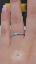 Load and play video in Gallery viewer, Lucce Carla Band 0.29ctw Lab Diamond 14K White Gold
