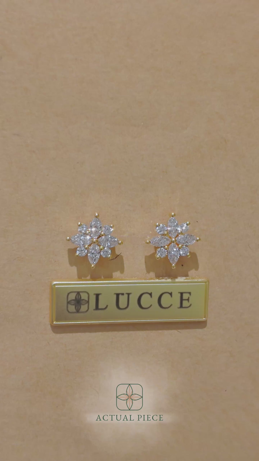 Load and play video in Gallery viewer, LUCCE CONSTANCE™ Si Earrings Diamond
