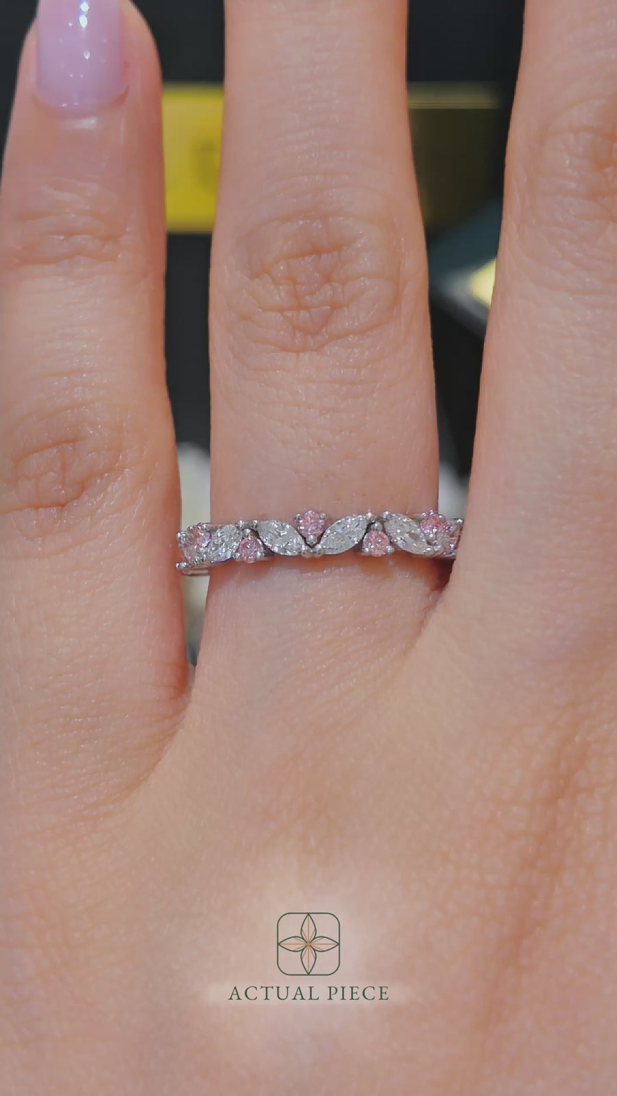 Load and play video in Gallery viewer, LUCCE MARCHESA™ Reale ROSÉ™ Diamond
