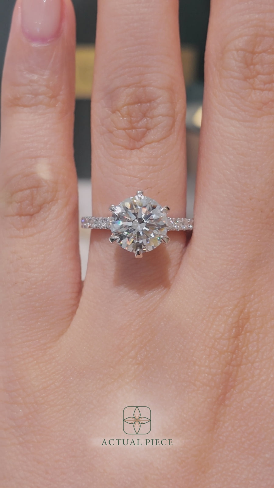 Load and play video in Gallery viewer, LUCCE LUCIA™ Pavé 6-Prong Round Diamond

