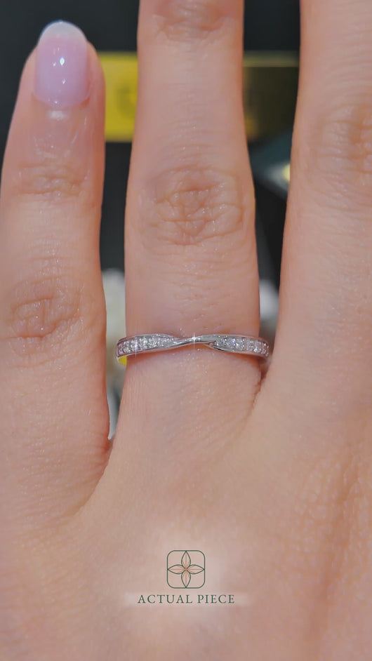 LUCCE ANGELA™ Band 0.14ctw Natural Diamond Platinum