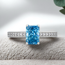 Load image into Gallery viewer, Lucce Kaela Radiant Ocean Lab Diamond 1.00ct FVB VVS2 IGI Platinum
