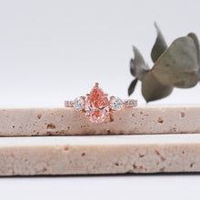 Load image into Gallery viewer, Siena Pavé Pear Lab Diamond Rosé
