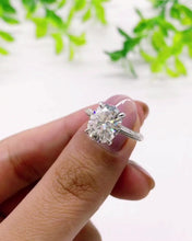 Load and play video in Gallery viewer, Moissanite Lab Diamond Engagement Ring Wedding Rings Proposal Jewelry Manila Philippines
